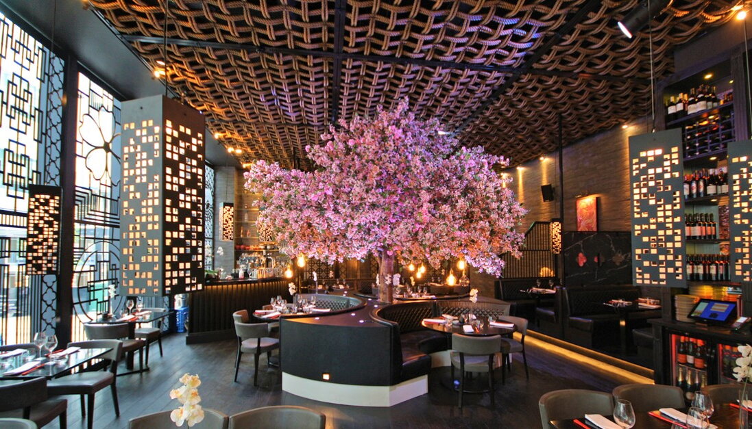 Jak vybrat umělý strom do interiéru